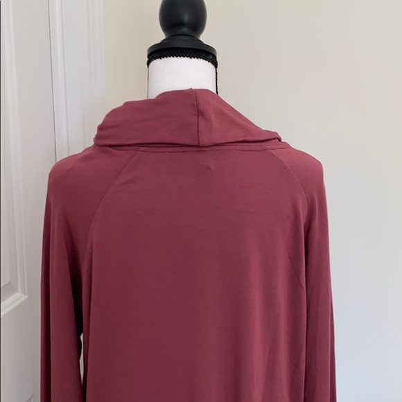 Women’s Rose Long Sleeve Cowl Neck Top Size L NWOT - Picture 5 of 6